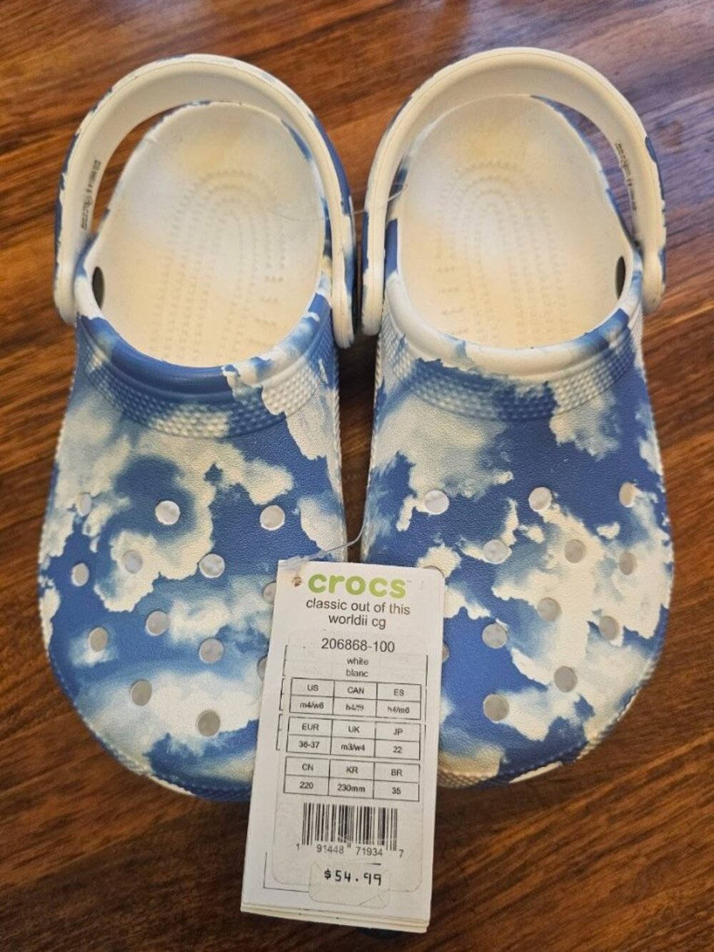 Brand New crocs Classic Out of this Worldii CG -Size 6 Women Blue/White